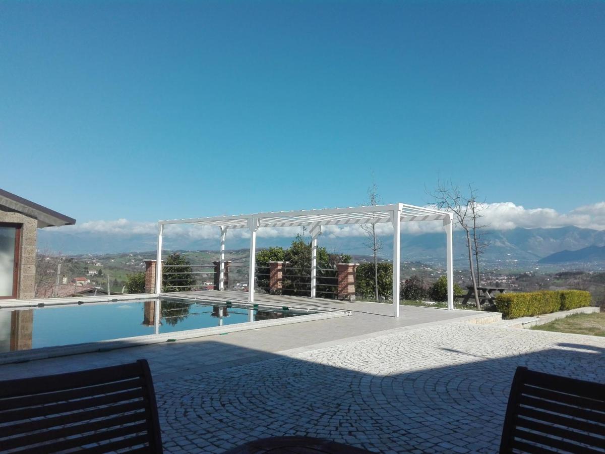 Villa Santoro Ai Tre Ulivi Con Piscina Privata Caiazzo Eksteriør bilde