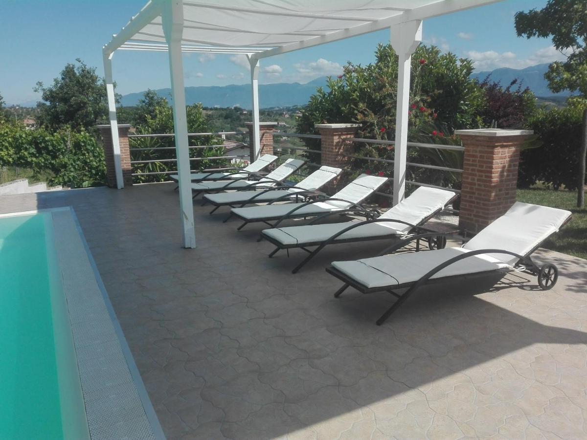 Villa Santoro Ai Tre Ulivi Con Piscina Privata Caiazzo Eksteriør bilde