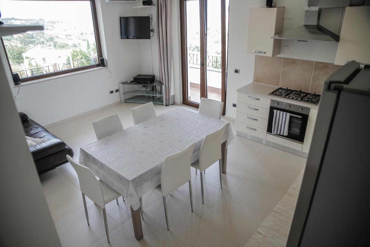 Villa Santoro Ai Tre Ulivi Con Piscina Privata Caiazzo Eksteriør bilde