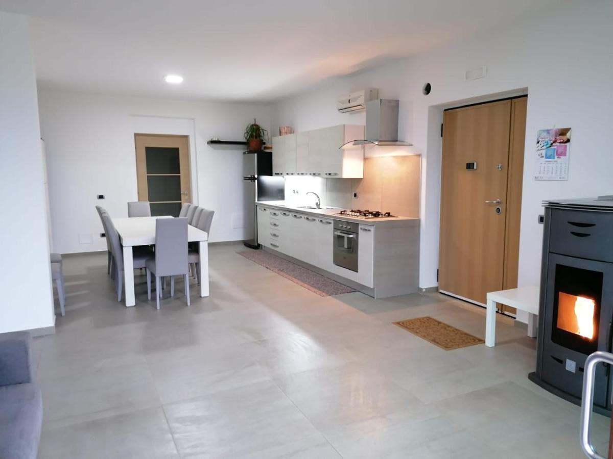 Villa Santoro Ai Tre Ulivi Con Piscina Privata Caiazzo Eksteriør bilde