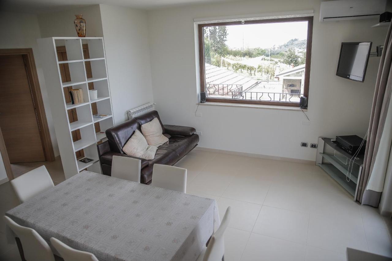Villa Santoro Ai Tre Ulivi Con Piscina Privata Caiazzo Eksteriør bilde