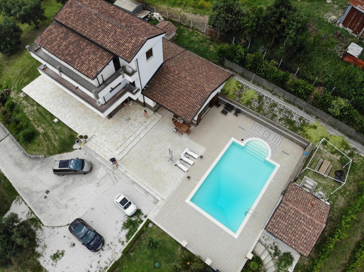 Villa Santoro Ai Tre Ulivi Con Piscina Privata Caiazzo Eksteriør bilde