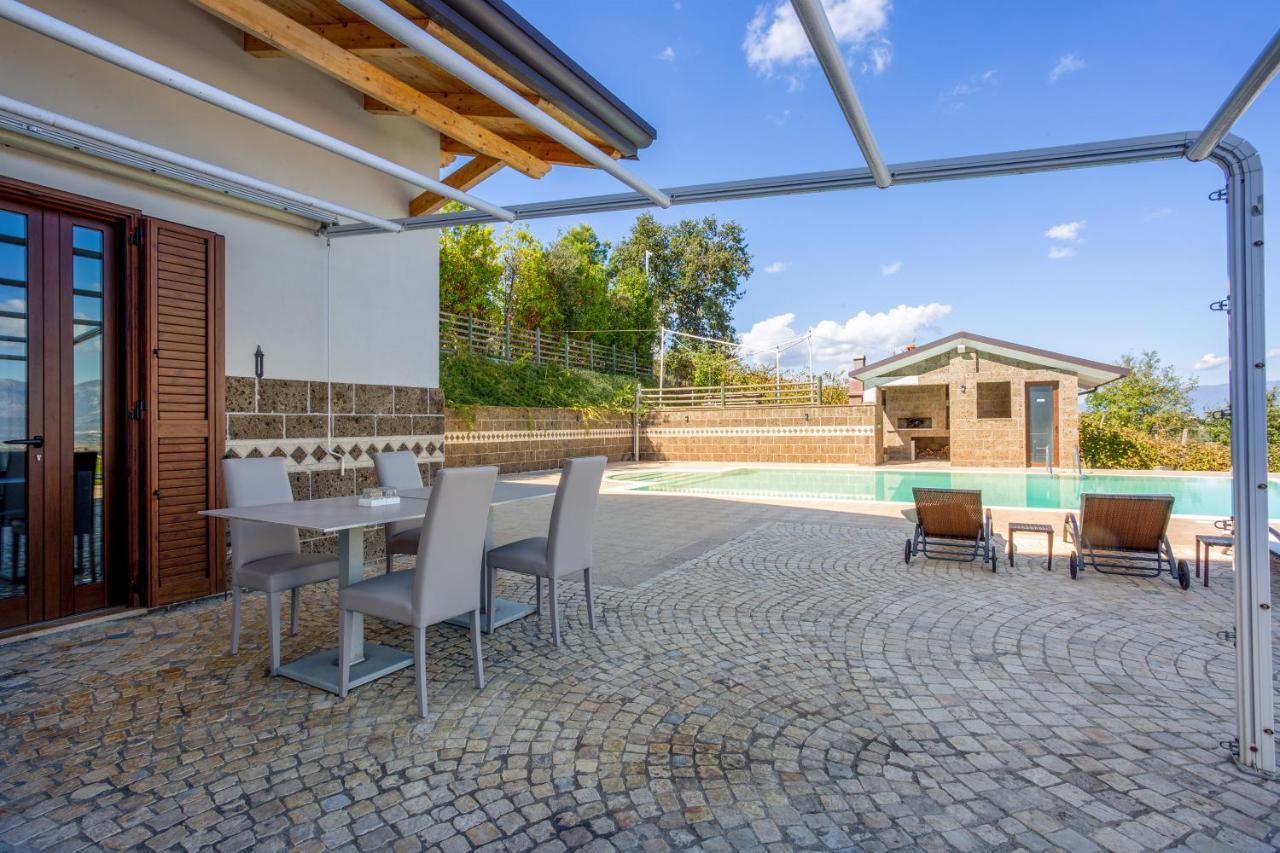 Villa Santoro Ai Tre Ulivi Con Piscina Privata Caiazzo Eksteriør bilde