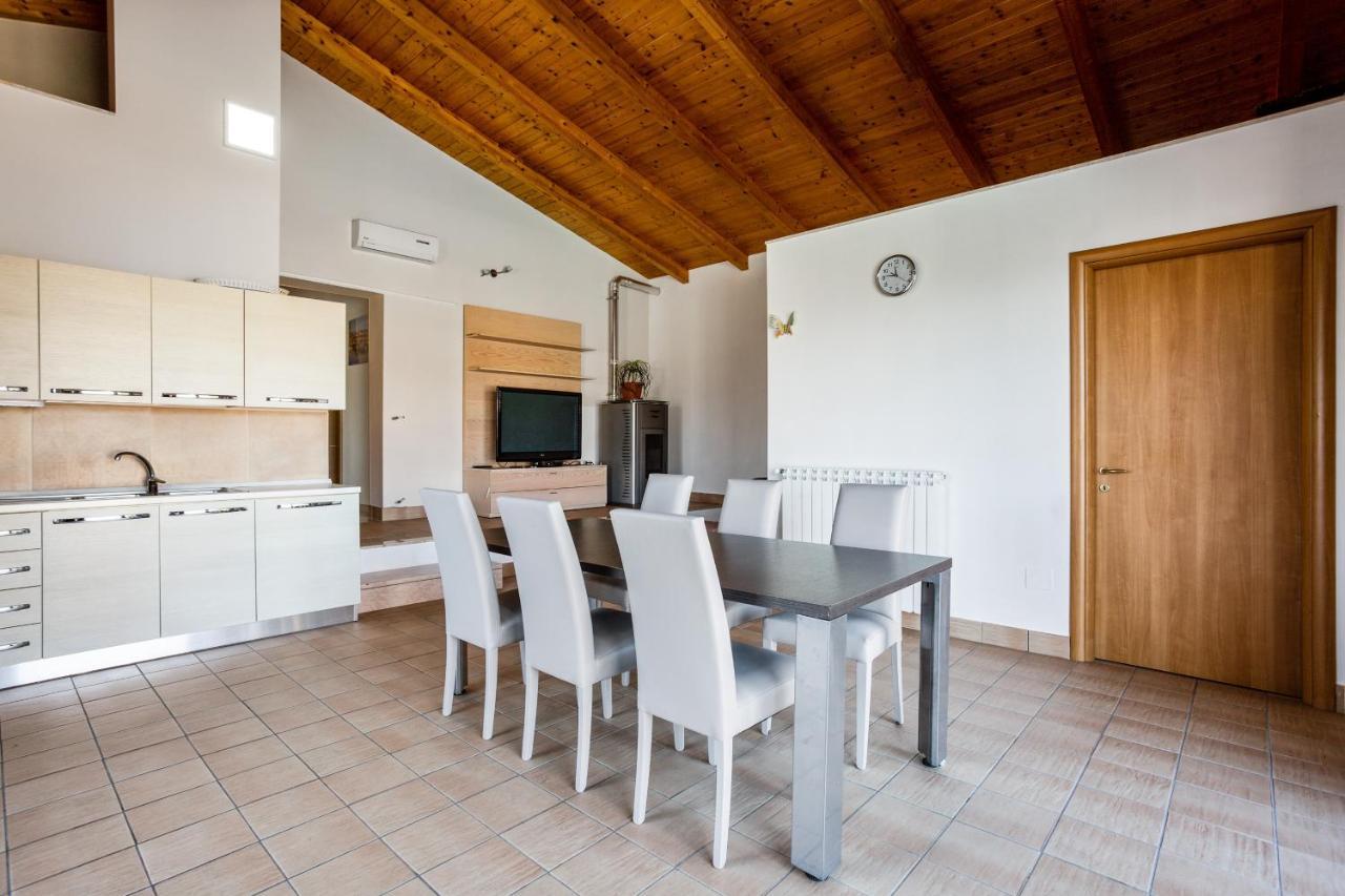 Villa Santoro Ai Tre Ulivi Con Piscina Privata Caiazzo Eksteriør bilde