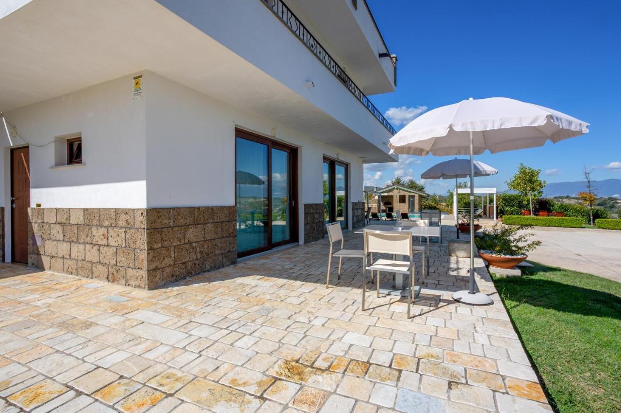 Villa Santoro Ai Tre Ulivi Con Piscina Privata Caiazzo Eksteriør bilde